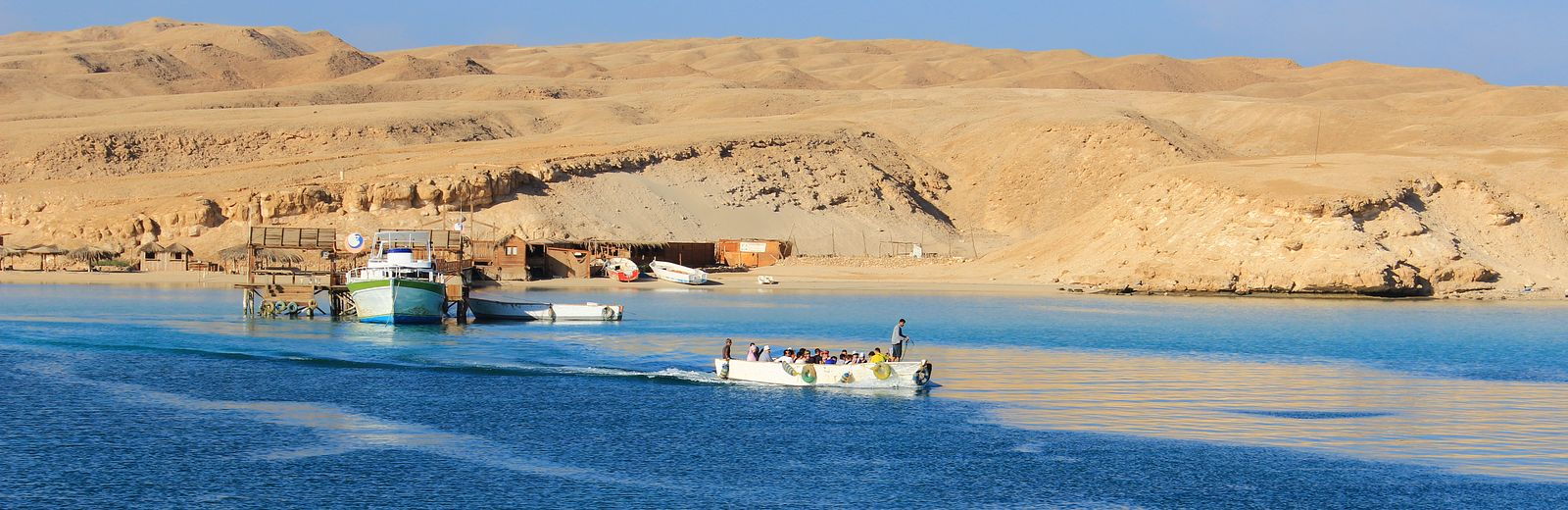 Wassersport und Ausflüge auf dem Meer