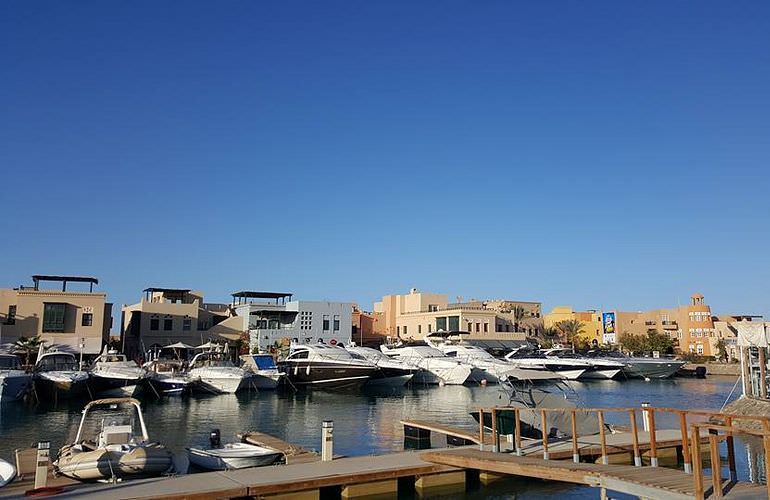 Private Stadtrundfahrt durch El Gouna von Soma Bay aus