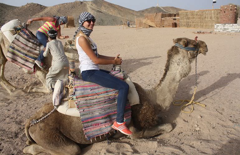 Quad Abenteuer in Soma Bay: Private Tour durch die Wüste mit Abendessen