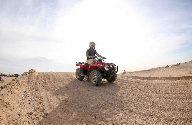 Quad Abenteuer in Soma Bay: Private Tour durch die Wüste mit Abendessen